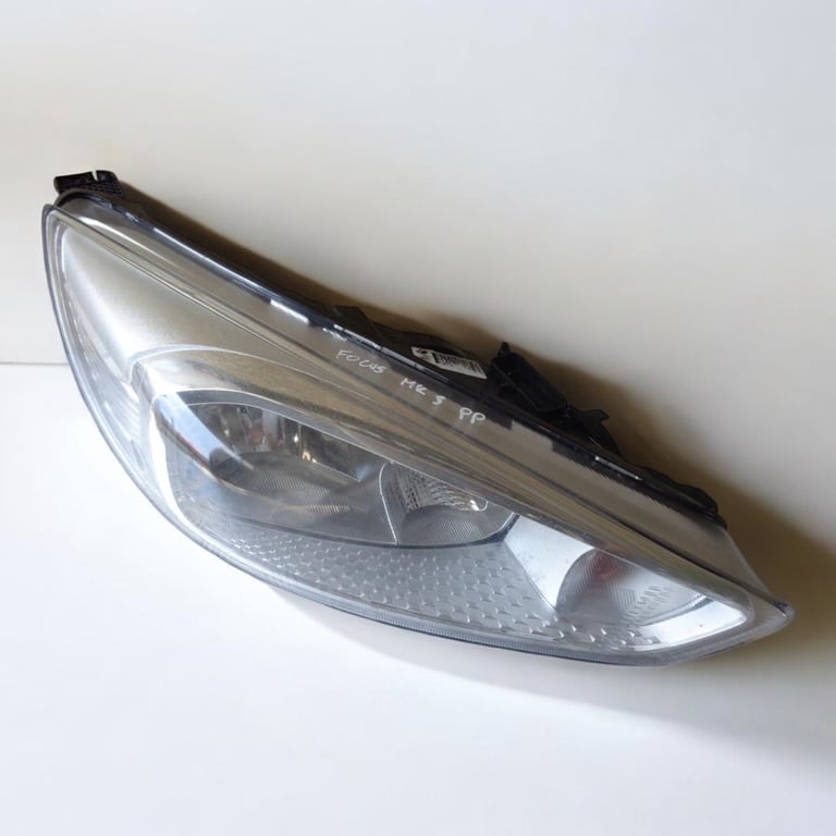 Frontscheinwerfer Ford Focus III 14-F1EB-13W029 Rechts Scheinwerfer Headlight