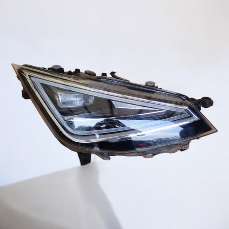 Frontscheinwerfer Seat Arona Rechts Scheinwerfer Headlight