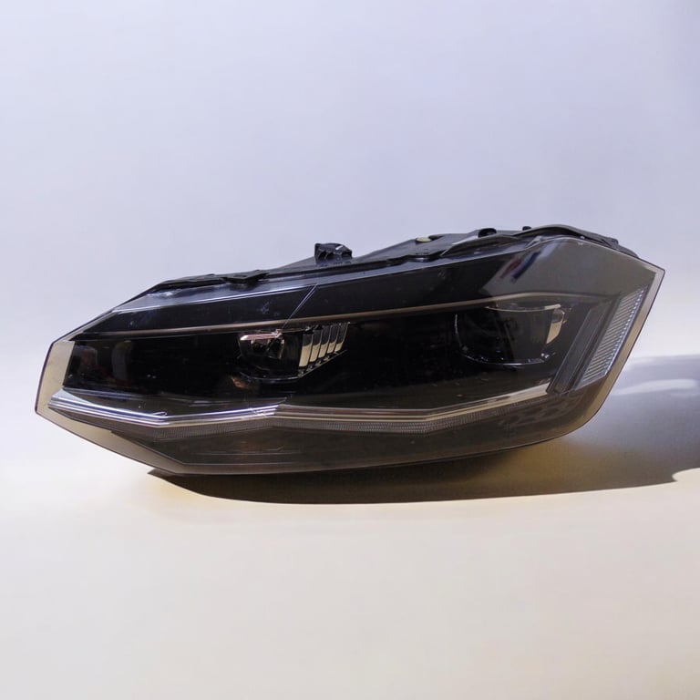Frontscheinwerfer VW Polo 2G1941035H Halogen Links Scheinwerfer Headlight SCH9124149074ds