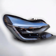 Laden Sie das Bild in den Galerie-Viewer, Frontscheinwerfer Renault Captur 260104525R 013930-32 LED Rechts Headlight