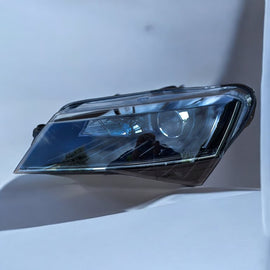 Frontscheinwerfer Skoda Superb 941015B Xenon Ein Stück (Rechts oder Links)