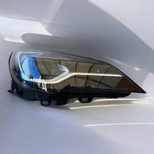 Laden Sie das Bild in den Galerie-Viewer, Frontscheinwerfer Opel Astra 39187261 Rechts Scheinwerfer Headlight SCH8826398293zc