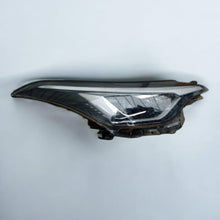 Laden Sie das Bild in den Galerie-Viewer, Frontscheinwerfer Toyota C-Hr 81130-F4280 Rechts Scheinwerfer Headlight