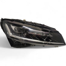 Laden Sie das Bild in den Galerie-Viewer, Frontscheinwerfer Skoda Superb III 3V1941016D Full LED Rechts Headlight