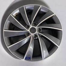 Load image into Gallery viewer, 1x Alufelge 18 Zoll 7.5&quot; 5x112 51ET Glanz Graphit 5E0601025AS Mg Octavia Iii