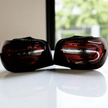 Laden Sie das Bild in den Galerie-Viewer, Rückleuchte Mercedes-Benz Amg Ein Stück (Rechts oder Links) Rearlight