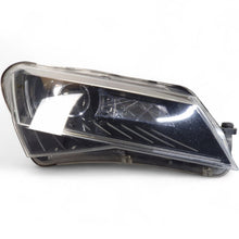 Laden Sie das Bild in den Galerie-Viewer, Frontscheinwerfer Skoda Superb III 3V1941016B Xenon Rechts Headlight