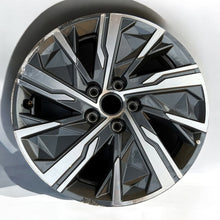 Laden Sie das Bild in den Galerie-Viewer, 1x Alufelge 17 Zoll 7.0&quot; 5x114.3 43,5ET Glanz 52910-N7160 Hyundai Tucson