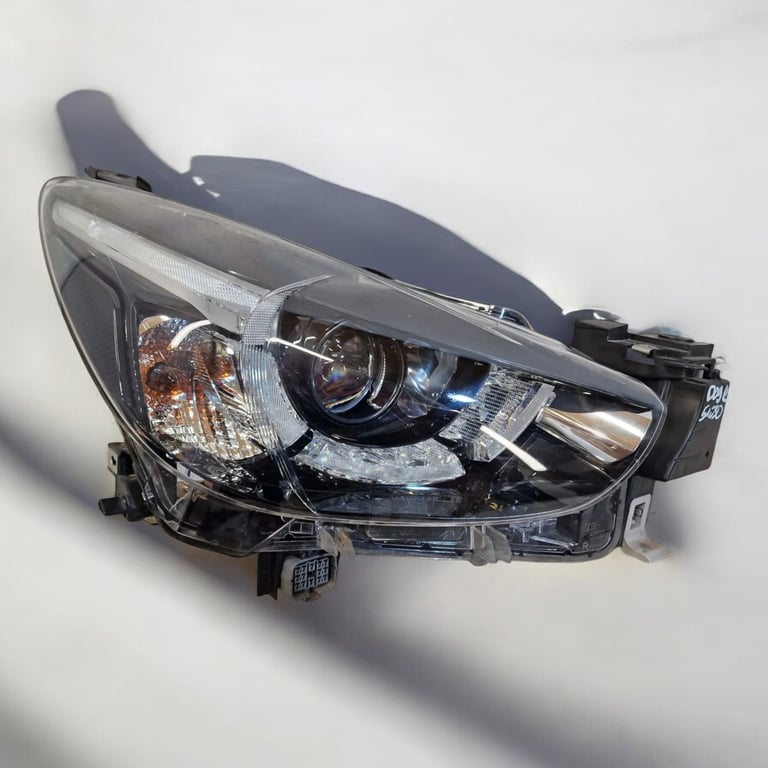 Frontscheinwerfer Mazda 2 D09K-51030 LED Rechts Scheinwerfer Headlight