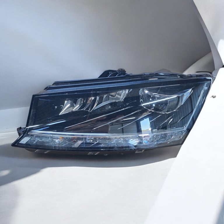 Frontscheinwerfer Skoda Fabia III 6V1941015F LED Links Scheinwerfer Headlight