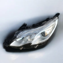 Laden Sie das Bild in den Galerie-Viewer, Frontscheinwerfer Peugeot 2008 I 9815405780 Links Scheinwerfer Headlight