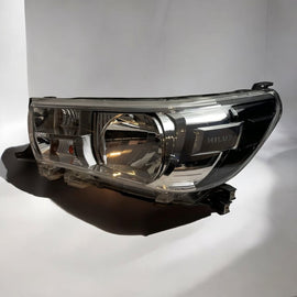 Frontscheinwerfer Toyota Hilux VIII 81150-0KK60 Ein Stück (Rechts oder Links) SCH4178229895ae