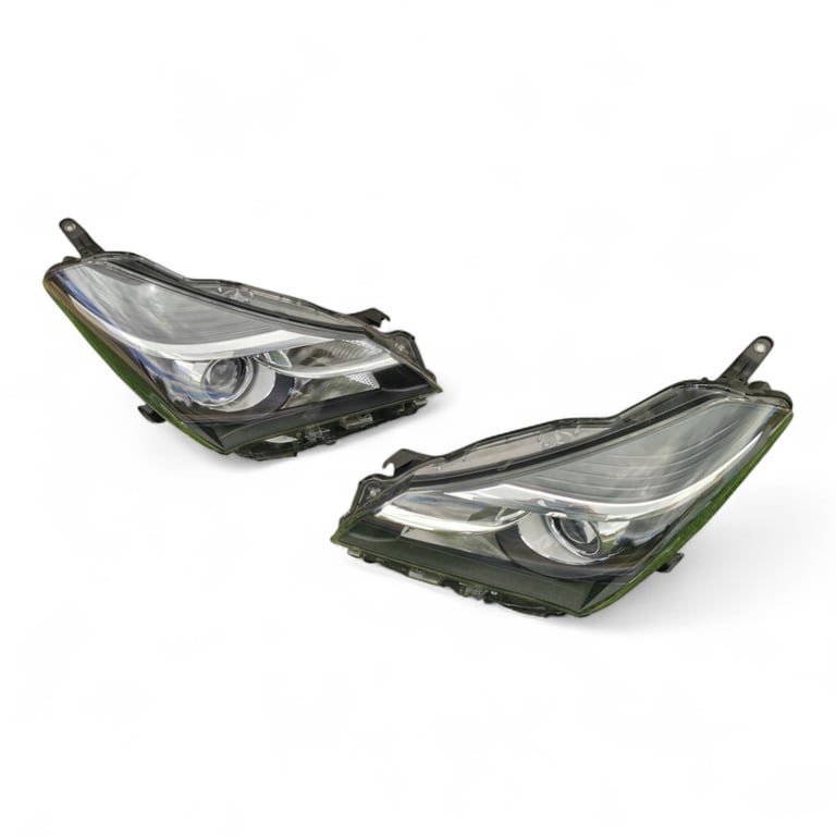Frontscheinwerfer Toyota Yaris Ein Stück (Rechts oder Links) Headlight SCH8172574773ky