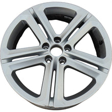 Laden Sie das Bild in den Galerie-Viewer, 1x Alufelge 17 Zoll 7.0&quot; 5x100 46ET 5GE601025 VW Polo Rim Wheel