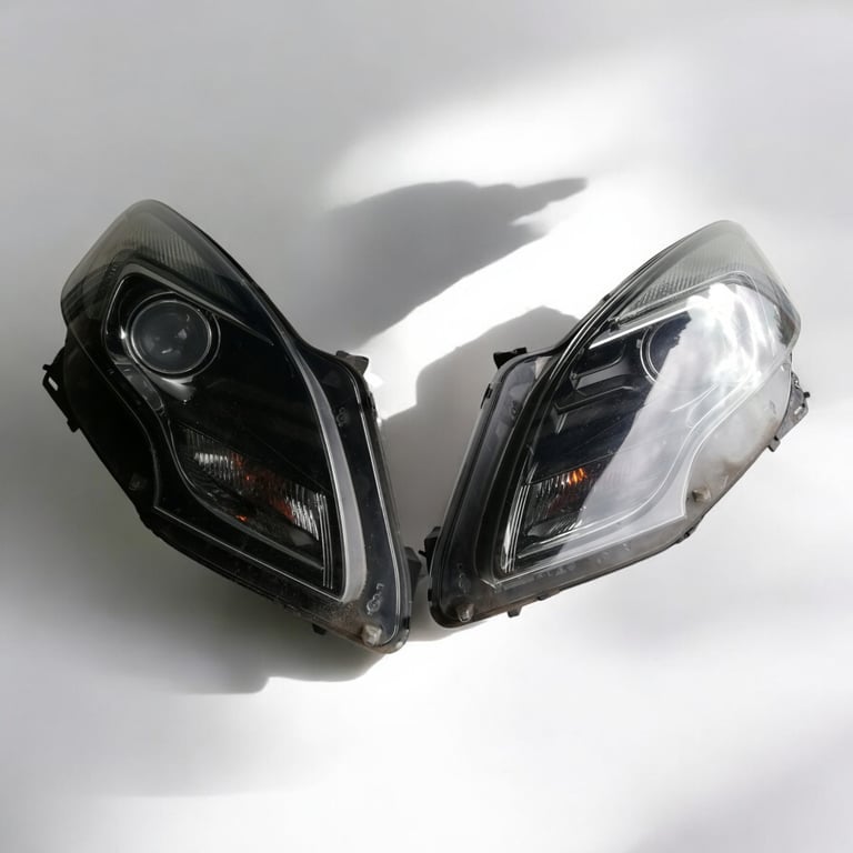 Frontscheinwerfer Opel Zafira C 13399858 13399859 Ein Stück (Rechts oder Links)