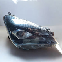 Load image into Gallery viewer, Frontscheinwerfer Toyota Yaris LED Rechts Scheinwerfer Headlight