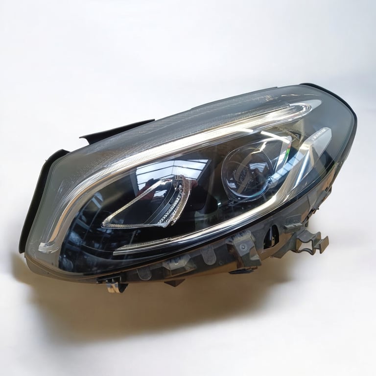 Frontscheinwerfer Mercedes-Benz 2469066101 Links Scheinwerfer Headlight