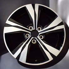 Laden Sie das Bild in den Galerie-Viewer, 1x Alufelge 17 Zoll 6.5&quot; 5x114.3 35ET Glanz Schwarz PW457-16001 Toyota Rim Wheel