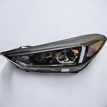 Laden Sie das Bild in den Galerie-Viewer, Frontscheinwerfer Hyundai Tucson 92101D7600 LED Ein Stück (Rechts oder Links)