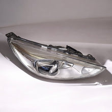 Laden Sie das Bild in den Galerie-Viewer, Frontscheinwerfer Ford Focus F1EB-13D154-AC Xenon Rechts Scheinwerfer Headlight SCH8979135216rb