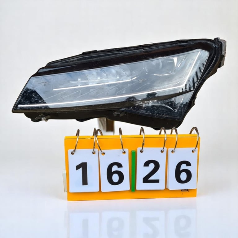 Frontscheinwerfer Skoda Superb III Links Scheinwerfer Headlight