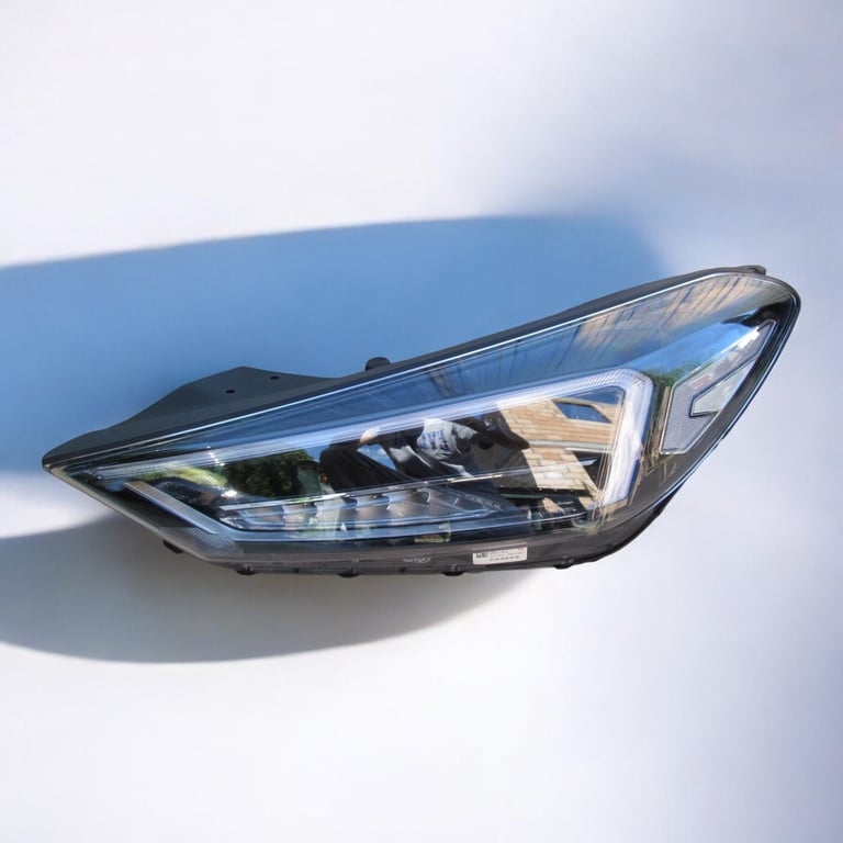 Frontscheinwerfer Hyundai Tucson 92101D7700 Links Scheinwerfer Headlight