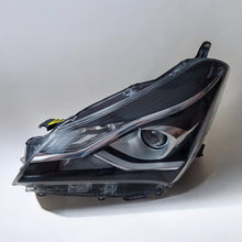 Load image into Gallery viewer, Frontscheinwerfer Toyota Yaris Links Scheinwerfer Headlight