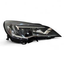 Laden Sie das Bild in den Galerie-Viewer, Frontscheinwerfer Opel Astra 39158006 Rechts Scheinwerfer Headlight SCH3789937102ks