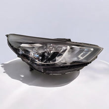 Load image into Gallery viewer, Frontscheinwerfer Hyundai I30 III 92102G4510 Rechts Scheinwerfer Headlight