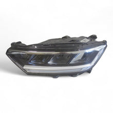 Laden Sie das Bild in den Galerie-Viewer, Frontscheinwerfer VW T-Roc T Roc 2GA941005F Xenon Ein Stück (Rechts oder Links) SCH1522128487lz