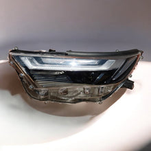 Laden Sie das Bild in den Galerie-Viewer, Frontscheinwerfer Toyota Rav 4 Links Scheinwerfer Headlight