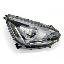 Laden Sie das Bild in den Galerie-Viewer, Frontscheinwerfer Mitsubishi Space W Mirage Star W3014 W3015 Xenon Rechts