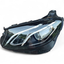 Laden Sie das Bild in den Galerie-Viewer, Frontscheinwerfer Mercedes-Benz W213 C238 A2139067706 Xenon Rechts oder Links SCH1019213448rb