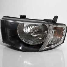 Laden Sie das Bild in den Galerie-Viewer, Frontscheinwerfer Mitsubishi L200 Links Scheinwerfer Headlight