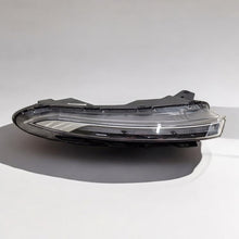 Load image into Gallery viewer, Frontscheinwerfer Hyundai Bayon 92208-Q05 LED Rechts Scheinwerfer Headlight