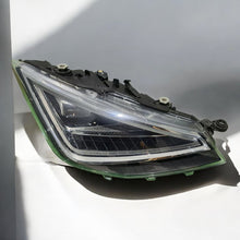 Laden Sie das Bild in den Galerie-Viewer, Frontscheinwerfer Seat Ibiza 6F1941008F Rechts Scheinwerfer Headlight