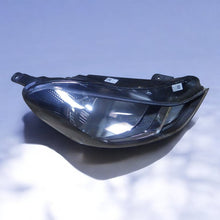 Load image into Gallery viewer, Frontscheinwerfer Hyundai I10 III 92102-K7000 Rechts Scheinwerfer Headlight