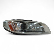 Laden Sie das Bild in den Galerie-Viewer, Frontscheinwerfer Volvo V70 S80 31420014 Rechts Scheinwerfer Headlight