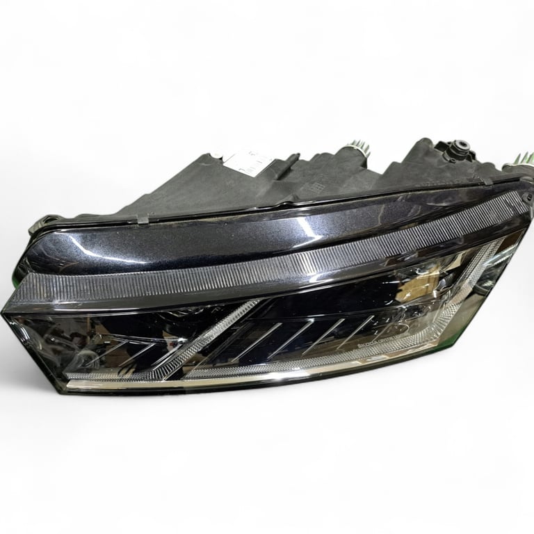 Frontscheinwerfer Skoda Octavia I 5E4941015A LED Ein Stück (Rechts oder Links) SCH9277331104lo