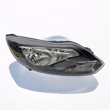 Laden Sie das Bild in den Galerie-Viewer, Frontscheinwerfer Ford Focus III BM51-13W029-CF Rechts Scheinwerfer Headlight SCH1466444064cm