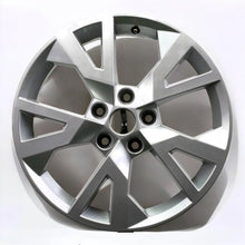 Laden Sie das Bild in den Galerie-Viewer, 1x Alufelge 17 Zoll 7.0&quot; 5x112 45ET Glanz Silber 5E0601025 Skoda Rim Wheel