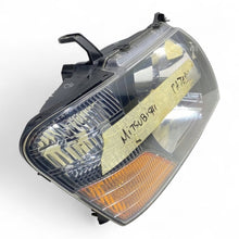 Laden Sie das Bild in den Galerie-Viewer, Frontscheinwerfer Mitsubishi Pajero III 10087420 Rechts Scheinwerfer Headlight