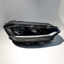 Laden Sie das Bild in den Galerie-Viewer, Frontscheinwerfer VW Sportsvan 517941036A Rechts Scheinwerfer Headlight