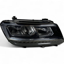 Laden Sie das Bild in den Galerie-Viewer, Frontscheinwerfer VW Tiguan 5NB941036D Rechts Scheinwerfer Headlight