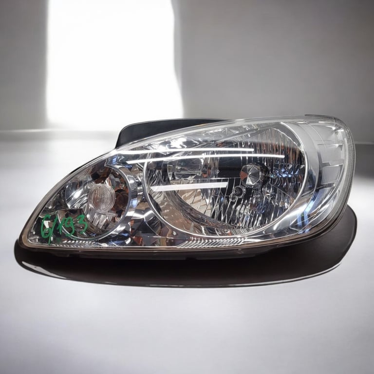 Frontscheinwerfer Hyundai Getz 921011C500 Links Scheinwerfer Headlight