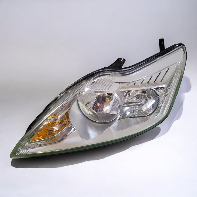 Frontscheinwerfer Ford Focus 8M51-13W030-AF Ein Stück (Rechts oder Links) SCH9803689133fh