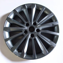 Laden Sie das Bild in den Galerie-Viewer, 1x Alufelge 18 Zoll 7.0&quot; 5x112 43ET Glanz Silber 565601025 Skoda Kodiaq