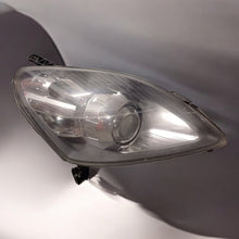 Load image into Gallery viewer, Frontscheinwerfer Opel Zafira B Xenon Rechts Scheinwerfer Headlight