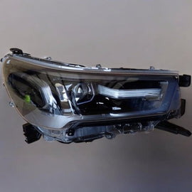 Frontscheinwerfer Toyota Hilux VIII 81110-YP431 Full LED Rechts Headlight SCH8288356034dd