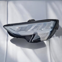 Laden Sie das Bild in den Galerie-Viewer, Frontscheinwerfer Audi A3 8Y0941011 LED Links Scheinwerfer Headlight